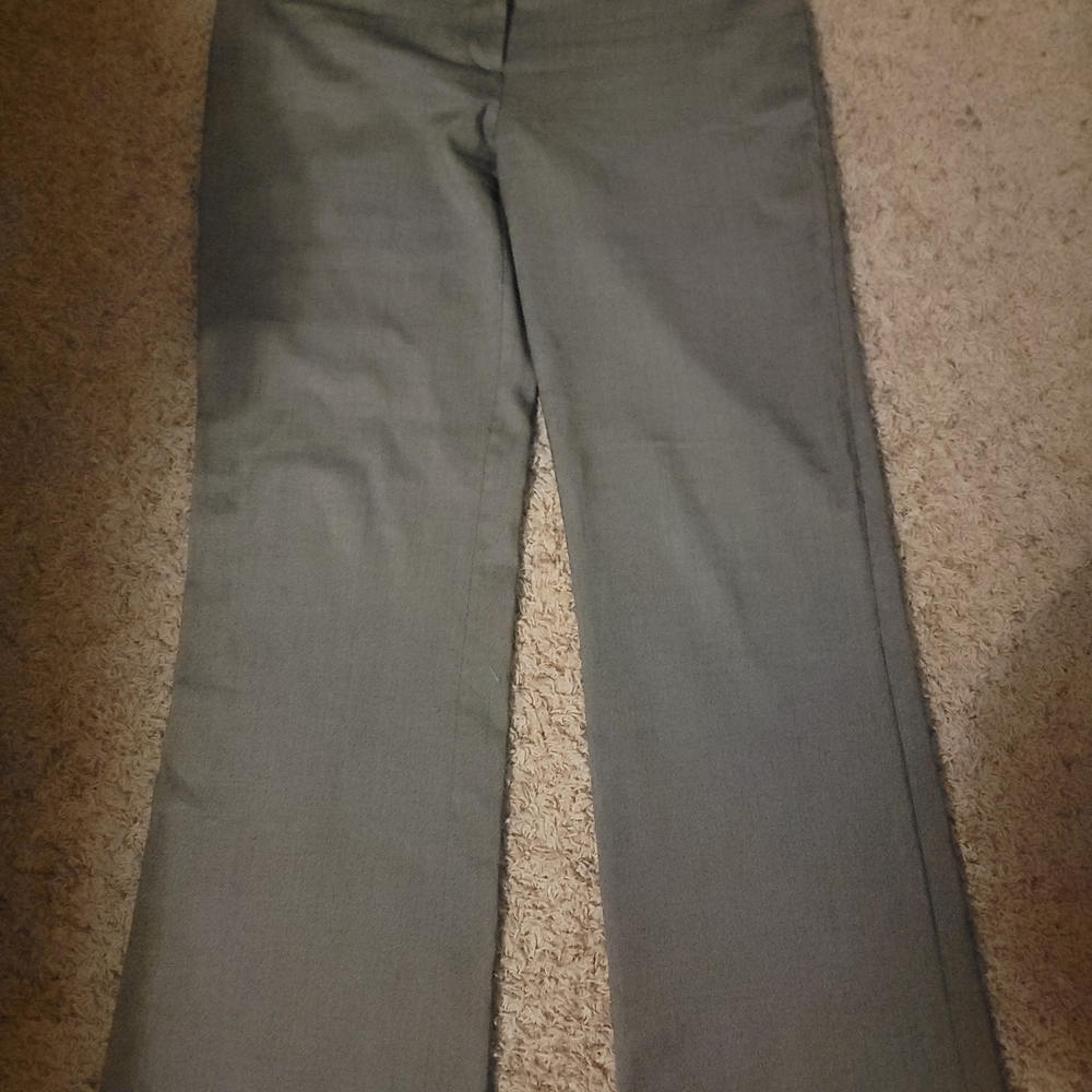 Studio Y Lighter Gray Trousers
